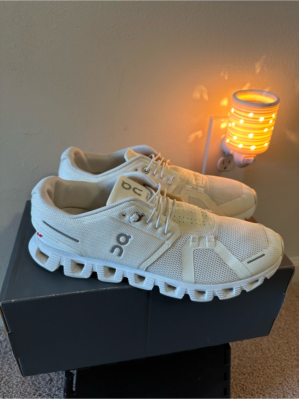 On Cloud 5, Women Shoes Cream White. Size 10.5